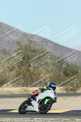 media/Oct-30-2025-Racers Edge (Thu) [[dabbdaf680]]/3-B Group/Session 5 (Turn 6)/